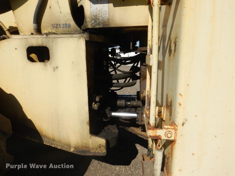 image for item FK9417 1975 Michigan 175B  wheel loader