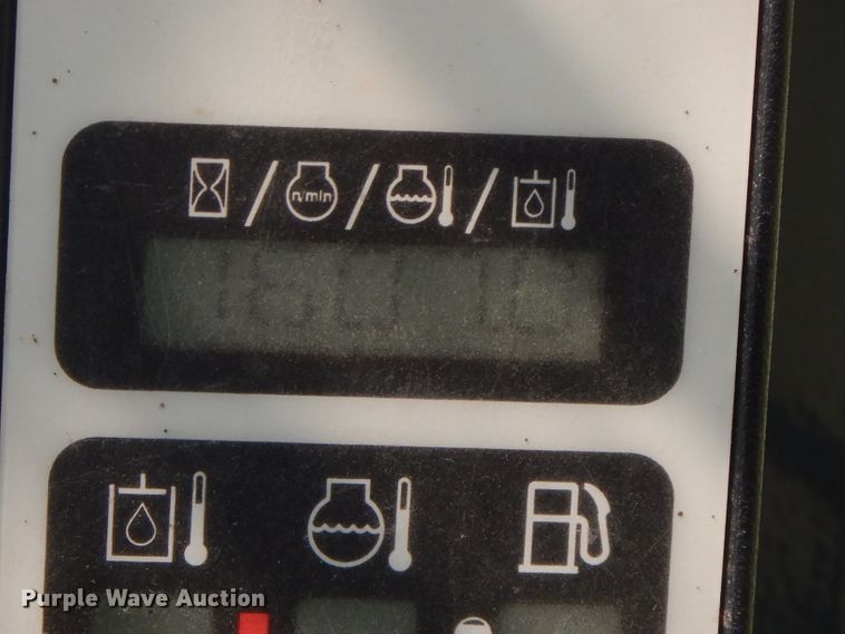 image for item FR9106 2016 New Holland L228  skid steer loader