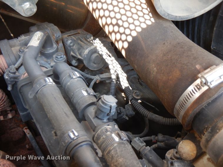 image for item FR9106 2016 New Holland L228  skid steer loader