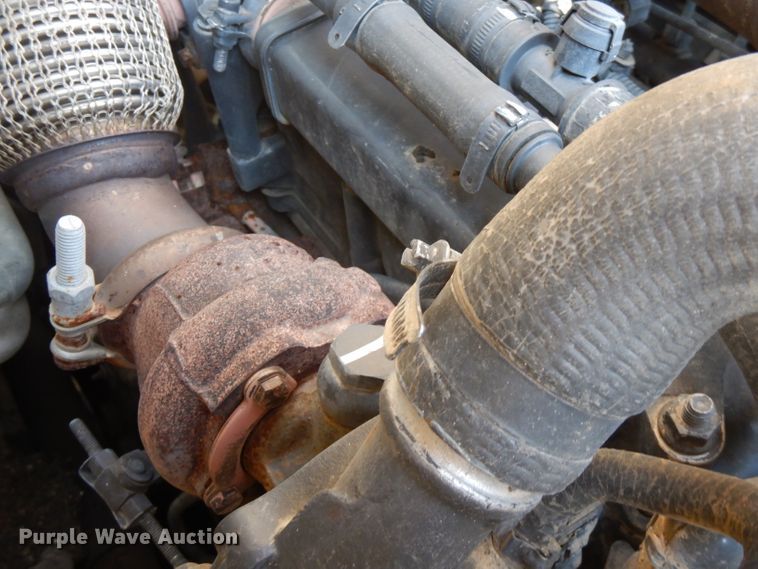 image for item FR9106 2016 New Holland L228  skid steer loader