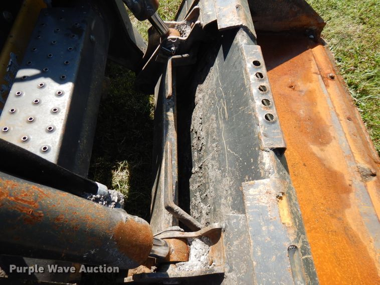 image for item FR9106 2016 New Holland L228  skid steer loader