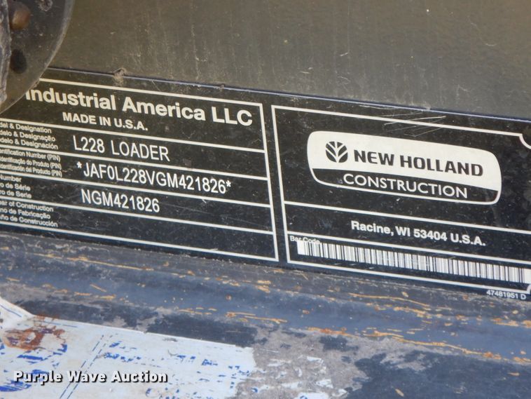 image for item FR9106 2016 New Holland L228  skid steer loader