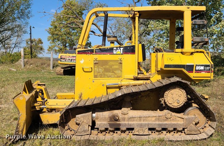image for item GB9014 1998 Caterpillar D5M LGP  crawler dozer