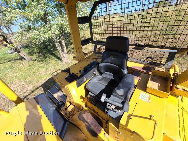 image for item GB9014 1998 Caterpillar D5M LGP  crawler dozer