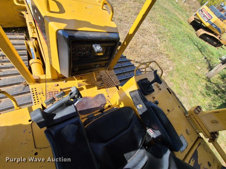image for item GB9014 1998 Caterpillar D5M LGP  crawler dozer