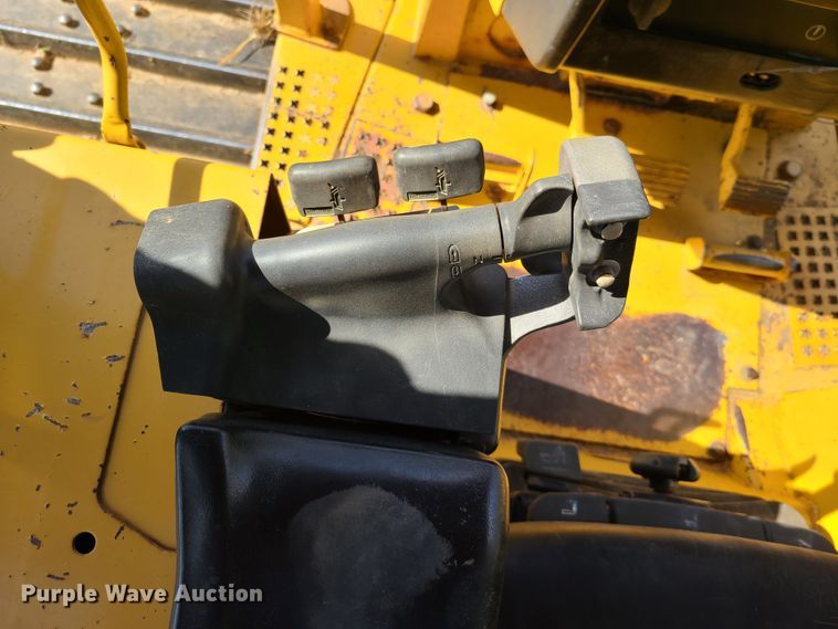 image for item GB9014 1998 Caterpillar D5M LGP  crawler dozer