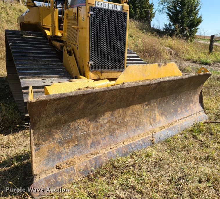 image for item GB9014 1998 Caterpillar D5M LGP  crawler dozer