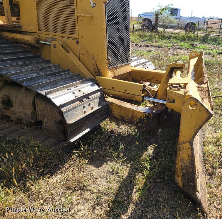 image for item GB9014 1998 Caterpillar D5M LGP  crawler dozer