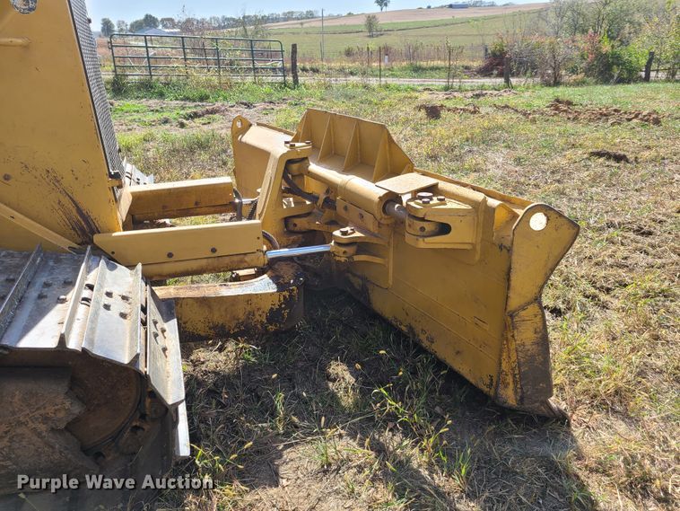 image for item GB9014 1998 Caterpillar D5M LGP  crawler dozer