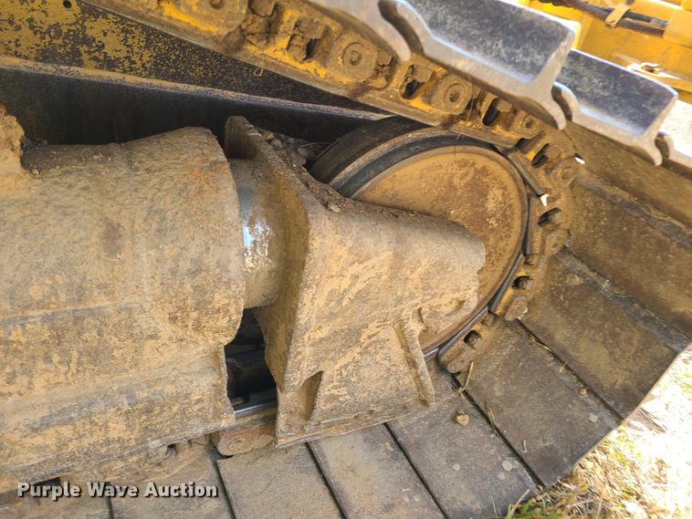 image for item GB9014 1998 Caterpillar D5M LGP  crawler dozer