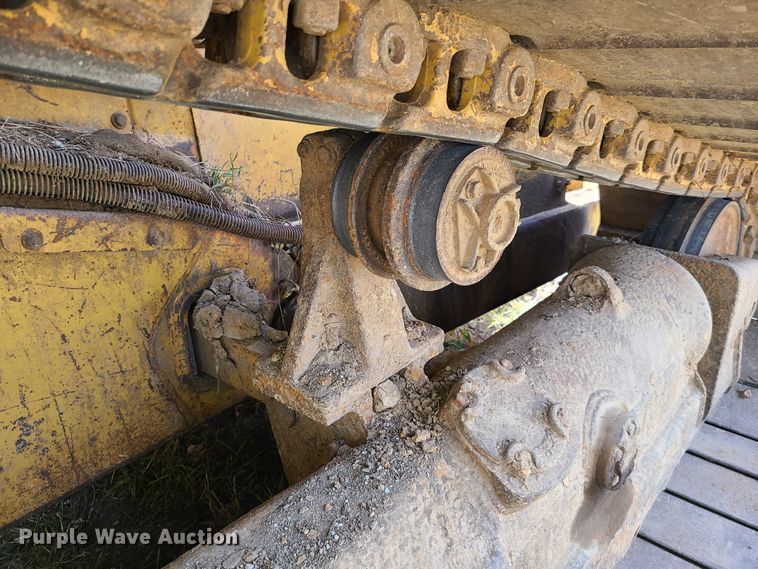 image for item GB9014 1998 Caterpillar D5M LGP  crawler dozer