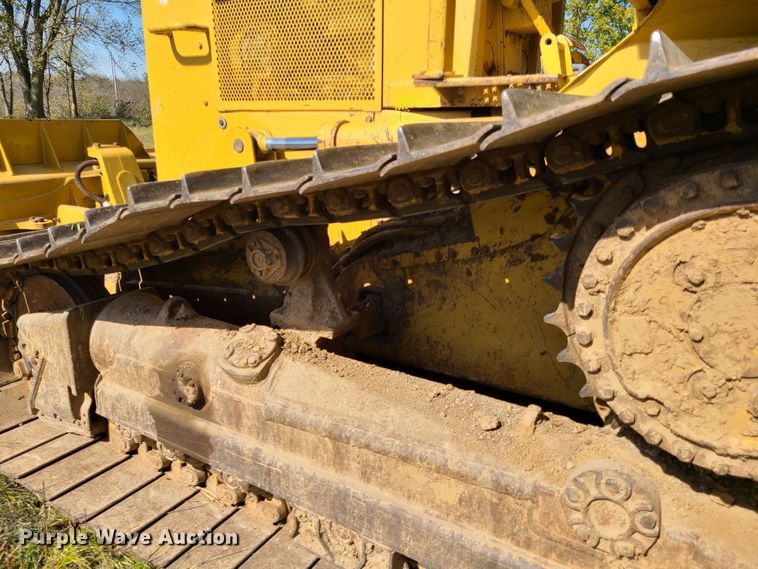 image for item GB9014 1998 Caterpillar D5M LGP  crawler dozer