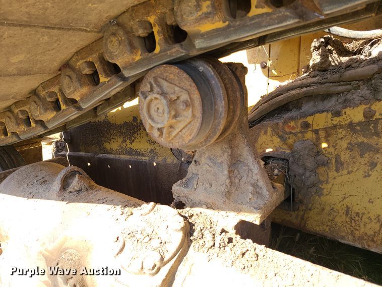 image for item GB9014 1998 Caterpillar D5M LGP  crawler dozer