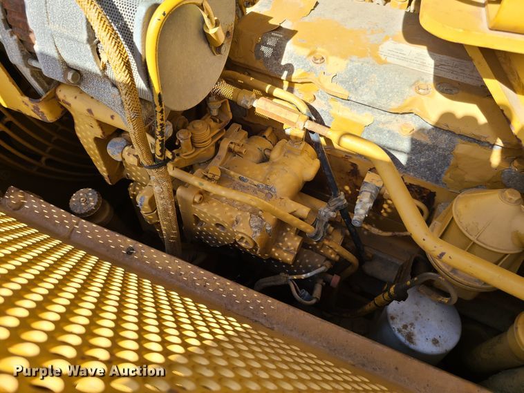 image for item GB9014 1998 Caterpillar D5M LGP  crawler dozer