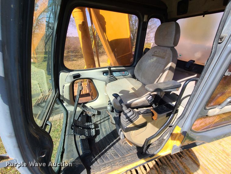 image for item GB9015 2005 Case CX240  long reach excavator