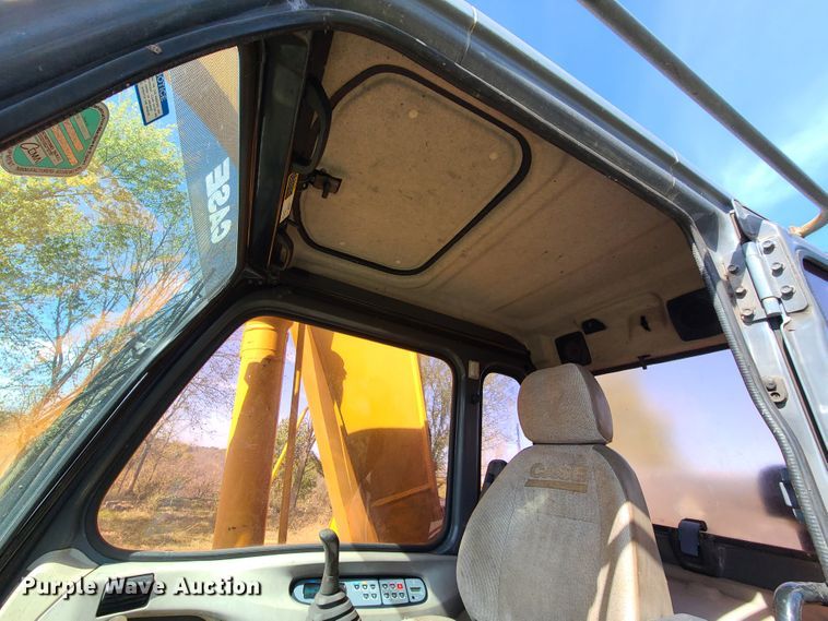 image for item GB9015 2005 Case CX240  long reach excavator