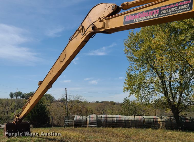 image for item GB9015 2005 Case CX240  long reach excavator