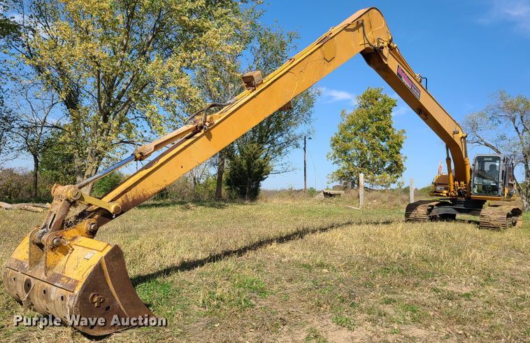 image for item GB9015 2005 Case CX240  long reach excavator