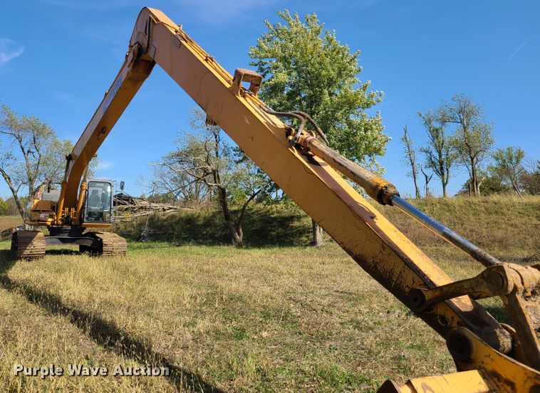 image for item GB9015 2005 Case CX240  long reach excavator