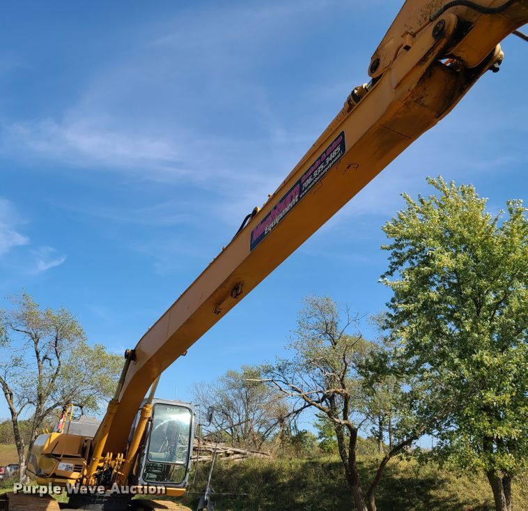 image for item GB9015 2005 Case CX240  long reach excavator