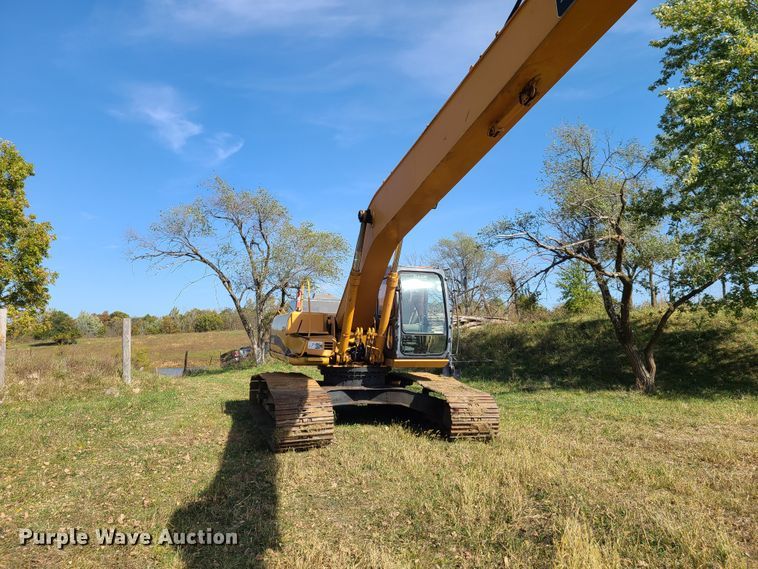 image for item GB9015 2005 Case CX240  long reach excavator