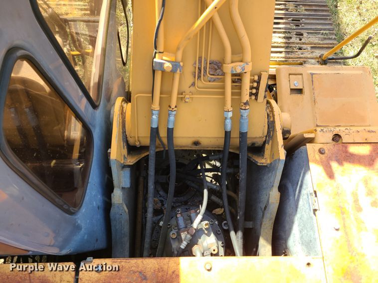 image for item GB9015 2005 Case CX240  long reach excavator