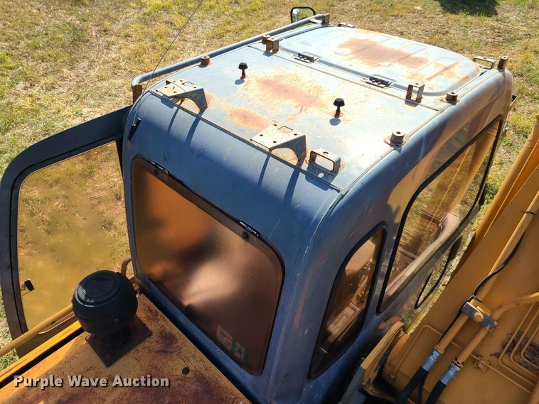 image for item GB9015 2005 Case CX240  long reach excavator