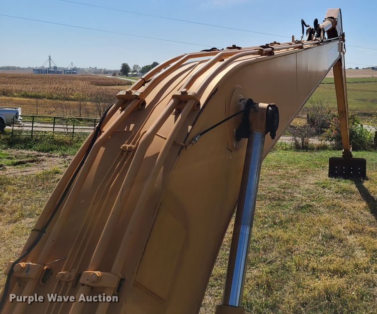 image for item GB9015 2005 Case CX240  long reach excavator