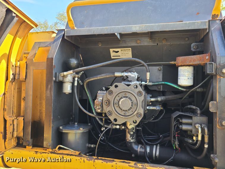 image for item GB9015 2005 Case CX240  long reach excavator