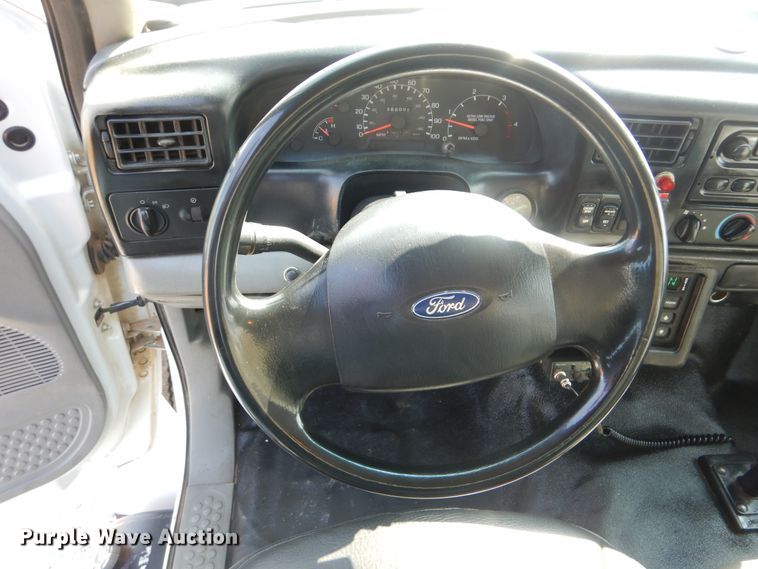 image for item GM9202 2008 Ford F650 Super Duty XL  utility truck with crane