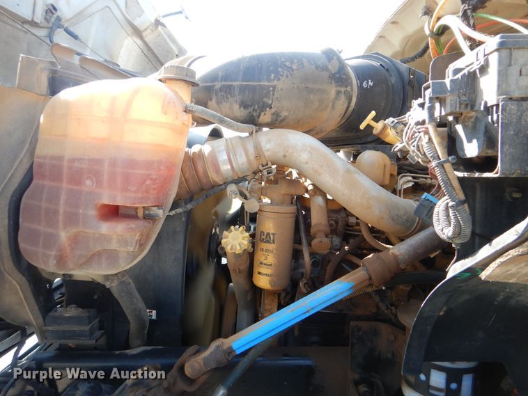 image for item GM9202 2008 Ford F650 Super Duty XL  utility truck with crane