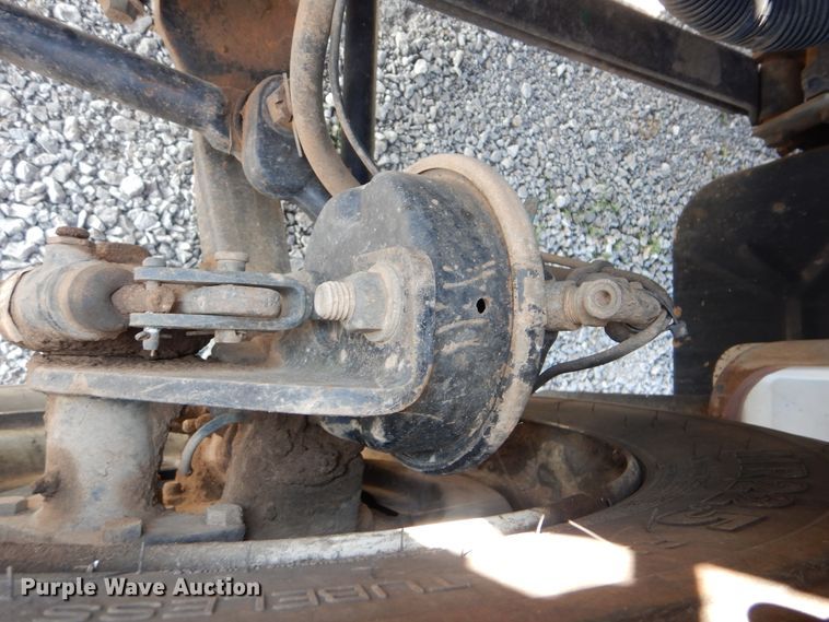 image for item GM9202 2008 Ford F650 Super Duty XL  utility truck with crane