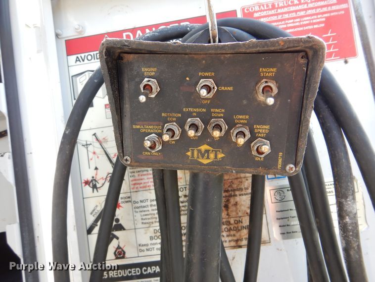 image for item GM9202 2008 Ford F650 Super Duty XL  utility truck with crane