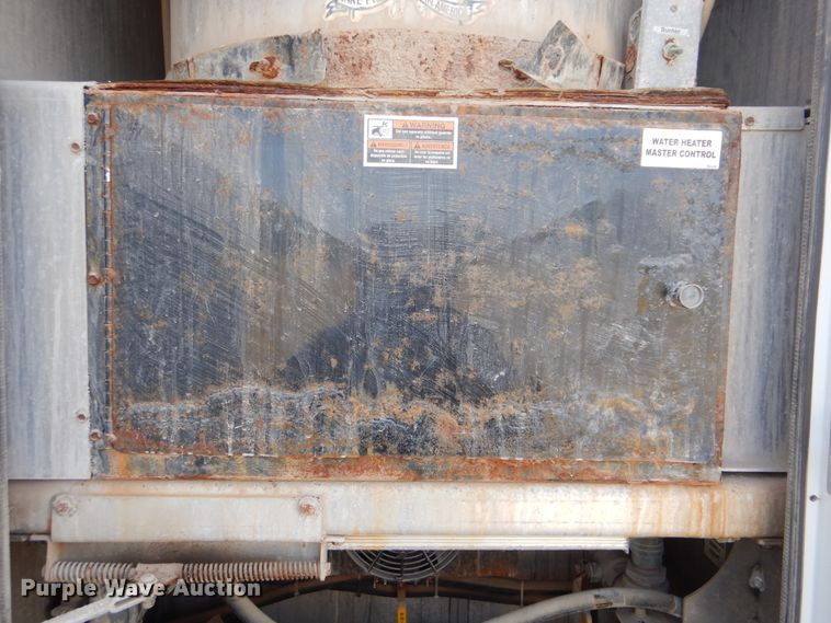 image for item GM9204 2013 Peterbilt 367  vacuum truck