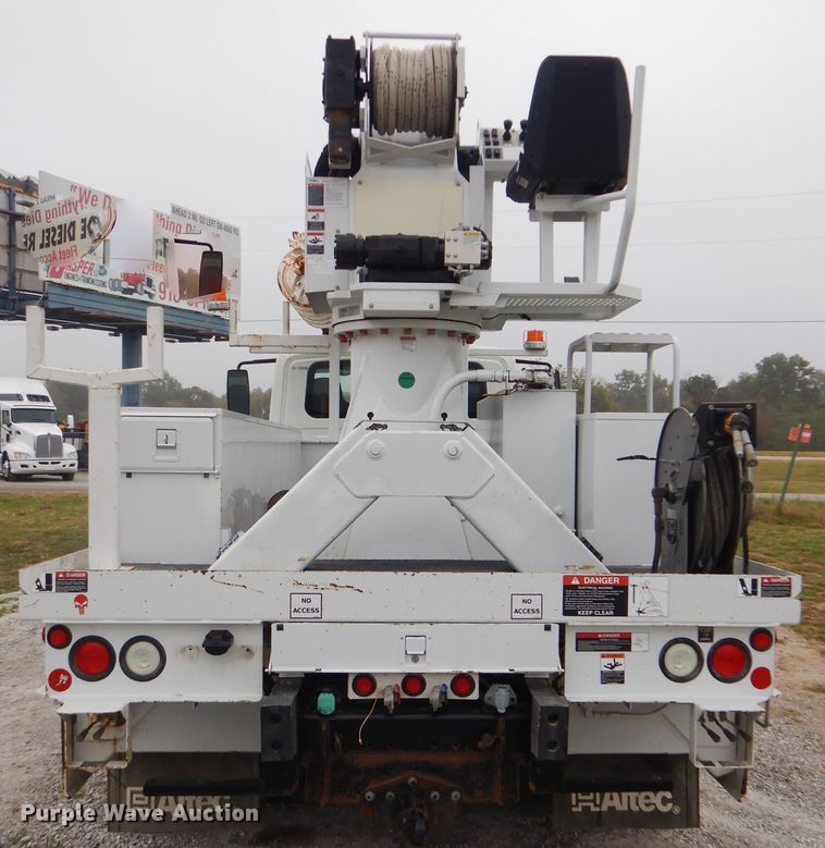 image for item GM9205 2011 International 4300  digger derrick truck