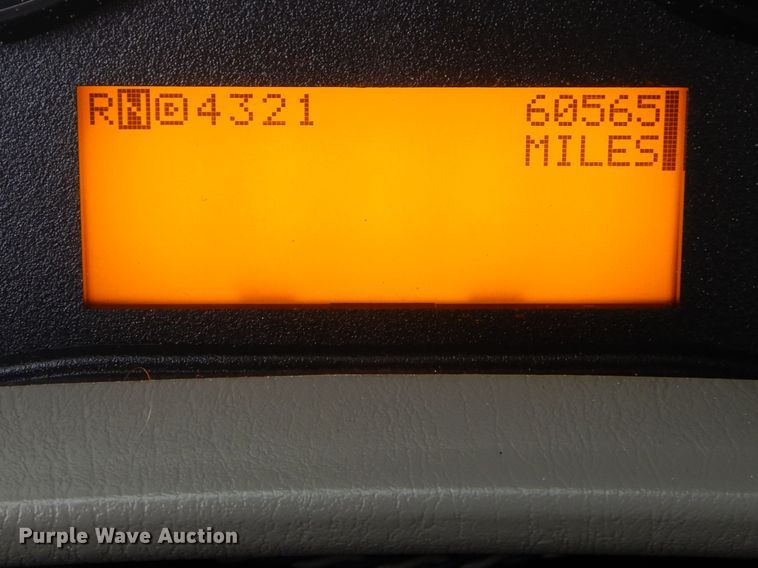 image for item GM9205 2011 International 4300  digger derrick truck