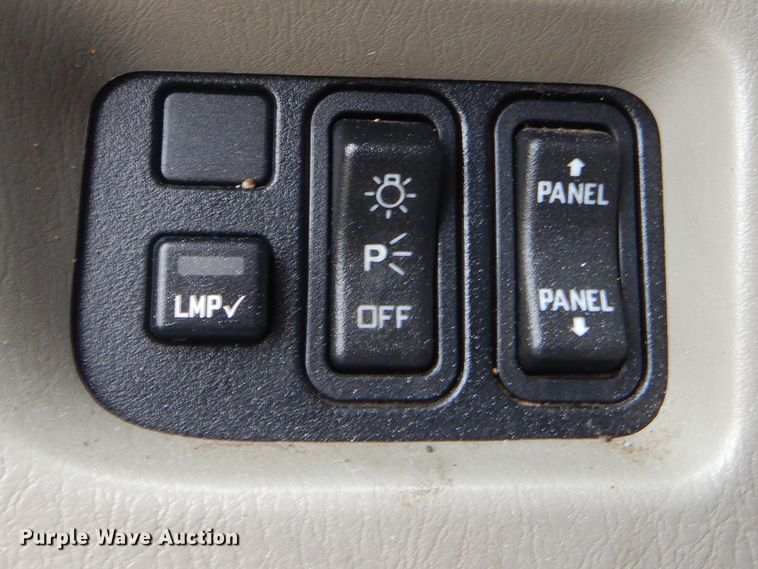 image for item GM9205 2011 International 4300  digger derrick truck