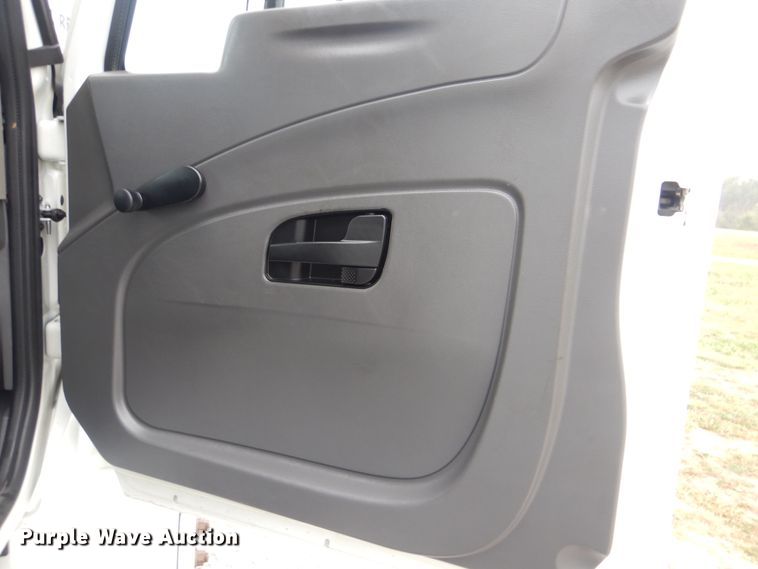 image for item GM9205 2011 International 4300  digger derrick truck