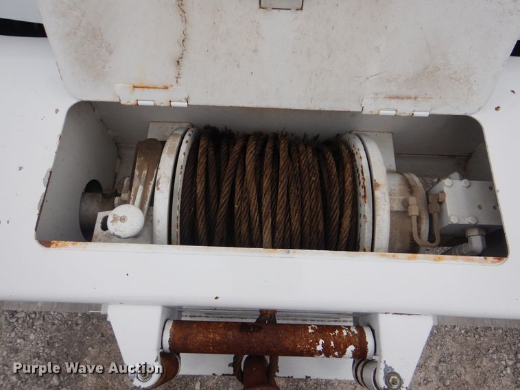 image for item GM9205 2011 International 4300  digger derrick truck