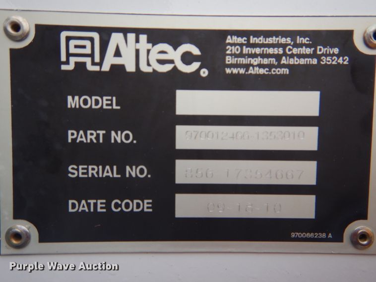 image for item GM9205 2011 International 4300  digger derrick truck