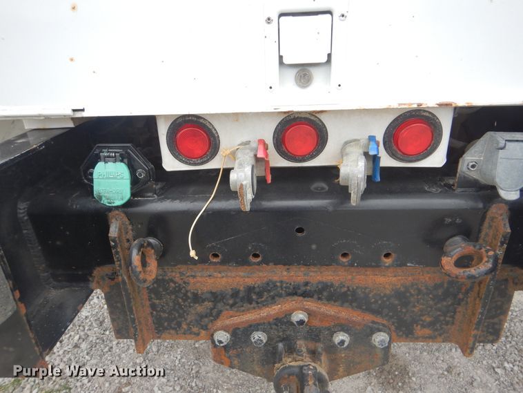 image for item GM9205 2011 International 4300  digger derrick truck