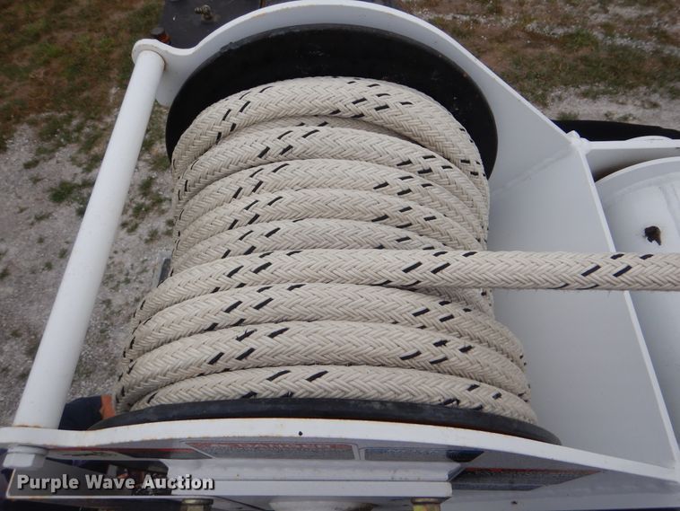 image for item GM9205 2011 International 4300  digger derrick truck