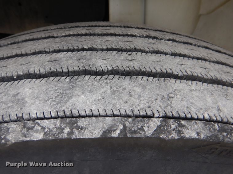 image for item GM9205 2011 International 4300  digger derrick truck