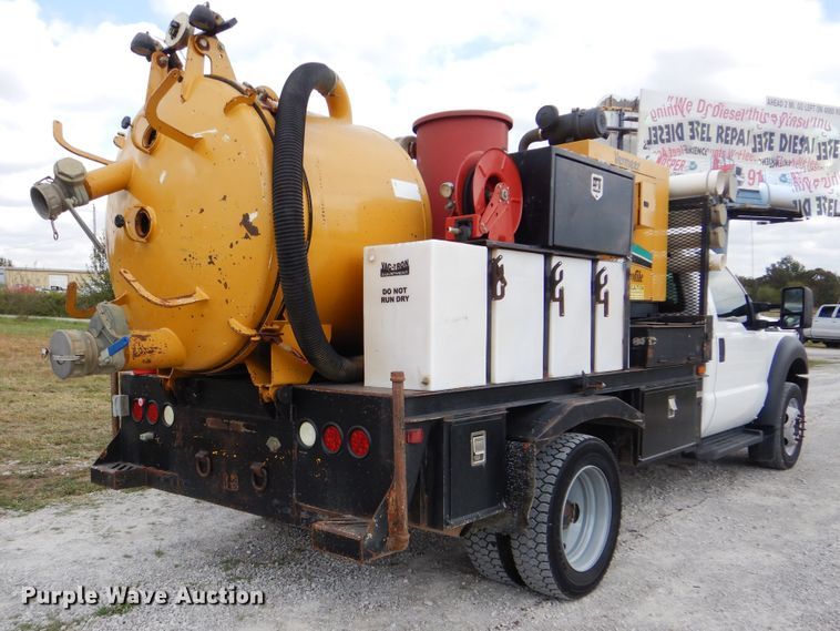 image for item GM9214 2012 Ford F550 Super Duty  vacuum truck