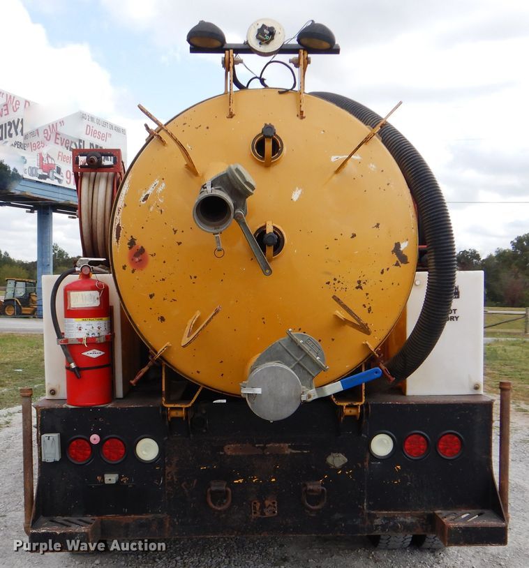 image for item GM9214 2012 Ford F550 Super Duty  vacuum truck