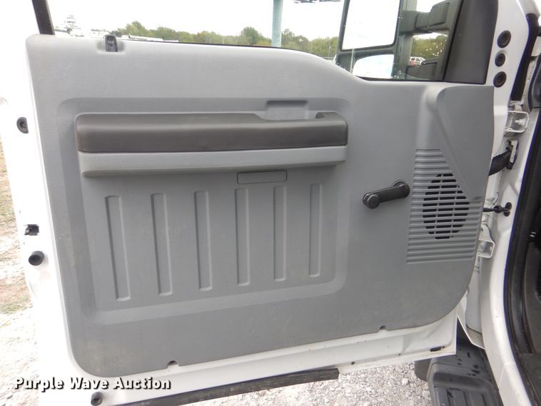 image for item GM9214 2012 Ford F550 Super Duty  vacuum truck