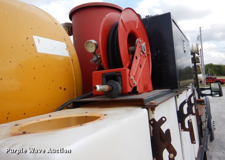 image for item GM9214 2012 Ford F550 Super Duty  vacuum truck