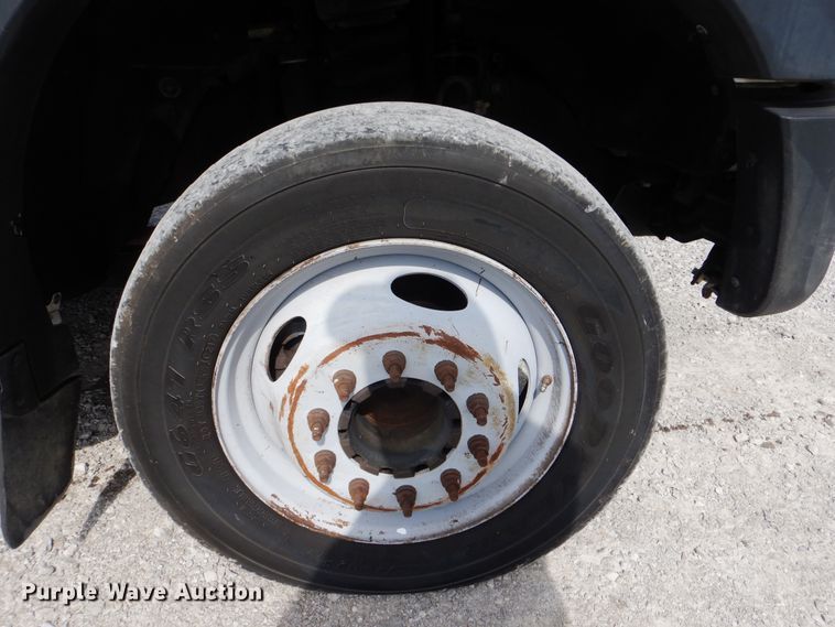 image for item GM9214 2012 Ford F550 Super Duty  vacuum truck