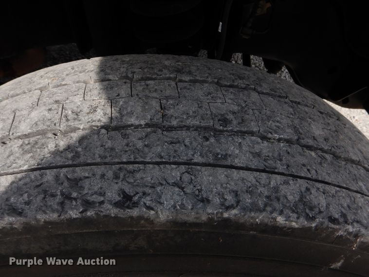 image for item GM9214 2012 Ford F550 Super Duty  vacuum truck