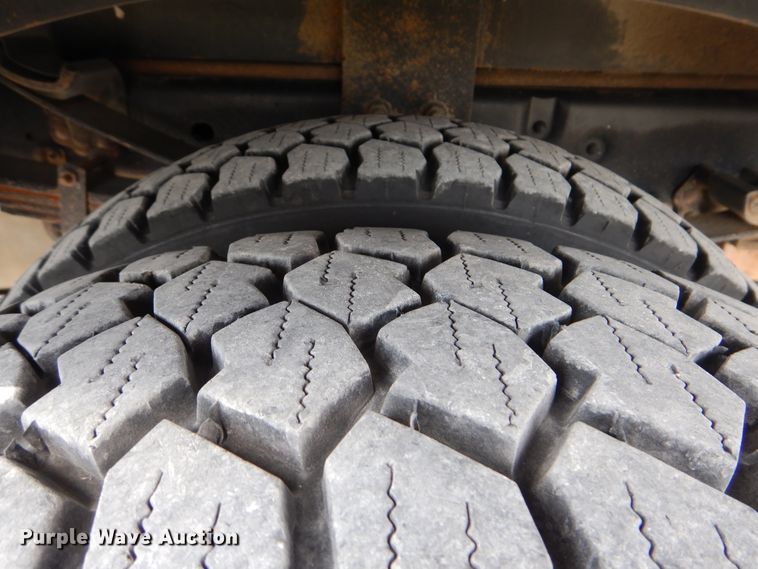 image for item GM9214 2012 Ford F550 Super Duty  vacuum truck